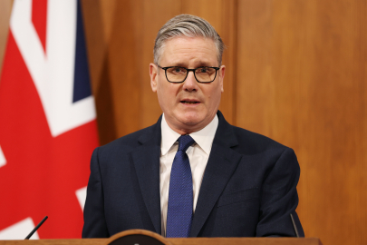 İngiltere Başbakanı Starmer: Çocukları internette güvende tutmak için ne gerekiyorsa yapacağım