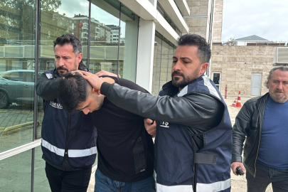 Mesai arkadaşını 9 bıçak darbesiyle öldüren şüpheli adliyede