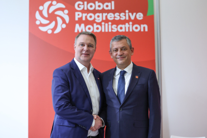 Özel, Avusturya Sosyal Demokrat Partisi Genel Başkanı ile görüştü