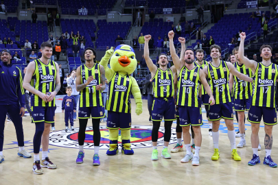Fenerbahçe Beko, sahasında Trabzonspor’u 93-90 mağlup etti