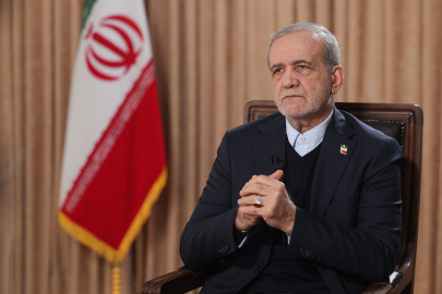 Pezeşkiyan: Savaşı onurlu bir şekilde bitirmeye çalışıyoruz