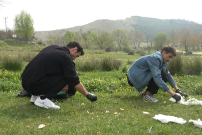 'Doğa fedaileri', dağ taş dolaşıp çöp topluyor