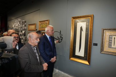 Bakan Ersoy, 'Fuadname Hat ve Ebru Sergisi'nin açılışını yaptı