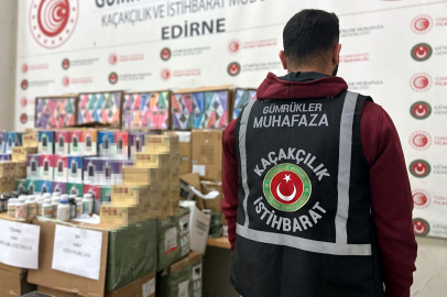 Kapıkule’de TIR’da 10 bin 400 elektronik sigara ve kaçak eşya ele geçirildi