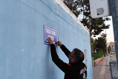 Tuncay Sonel’in adının verildiği cadde tabelası söküldü