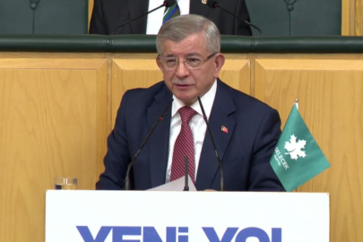 Ahmet Davutoğlu'ndan sert tepki: Kadını koruyamayan, aileyi koruyamaz