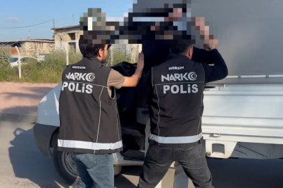 Mersin'de polisten yakın takip: Kamyonette yaklaşık 185 kilo esrar çıktı