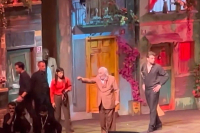 Tiyatrocu Müjdat Gezen hastaneye kaldırıldı