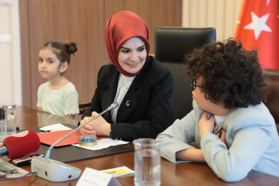 Bakan Göktaş, şehit ve gazi çocuklarıyla buluştu