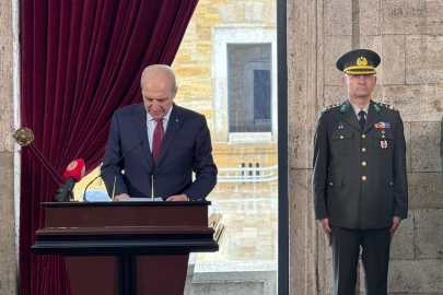 TBMM Başkanı Kurtulmuş ve devlet erkanından Anıtkabir'e ziyaret