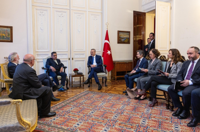 Dışişleri Bakanı Fidan, İngiltere'de Lordlar Kamarası ve Avam Kamarası üyeleriyle görüştü