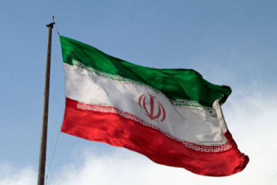 İran Devrim Muhafızları Ordusu, ABD bağlantılı olduğundan şüphelenilen bir gemiye el koydu