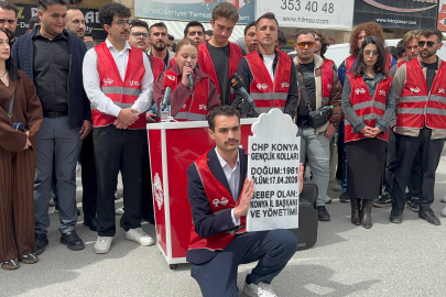 CHP Konya İl Teşkilatı'nda mezar taşlı gerginlik