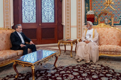 İran Dışişleri Bakanı Arakçi, Umman Sultanı Heysem Bin Tarık ile görüştü