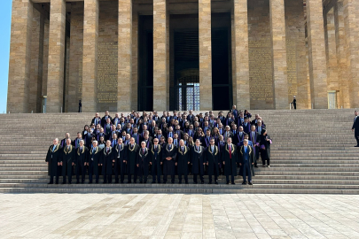 Anayasa Mahkemesi heyeti, Anıtkabir'i ziyaret etti