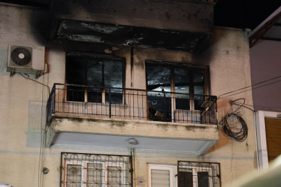İzmir’de evde çıkan yangında baba öldü, oğlu entübe edildi