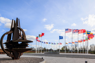 NATO'da flaş gelişme: ABD'nin asker çekme kararını anlamaya çalışıyoruz