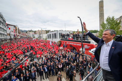 Özgür Özel Karabük'ten seslendi: Seçim istiyoruz, sandık istiyoruz
