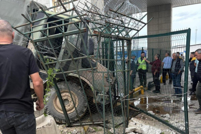 Hamzabeyli Sınır Kapısı'nda askeri araç duvara çarptı; 2 asker yaralı