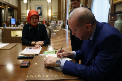 Cumhurbaşkanı Erdoğan, Türk Kızılaya kurban bağışında bulundu