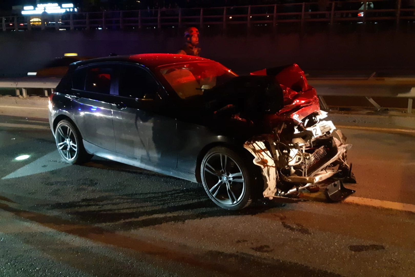Kocaeli'de 2 motosiklet ve 2 aracın karıştığı zincirleme kaza: 3