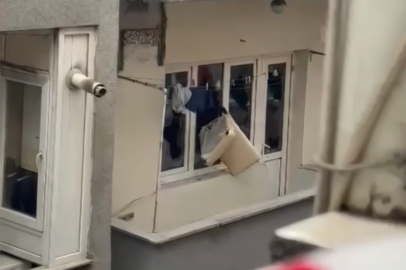 Kağıthane’de sinir krizi geçirdi evin camlarını kırıp eşyaları sokağa attı