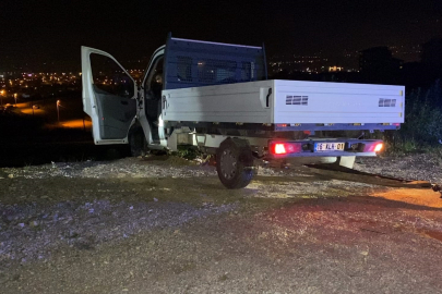 Kamyoneti şarampole uçan sürücü, alkol testini reddetti; 150 bin TL ceza kesildi