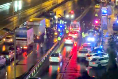 Küçükçekmece'de kazaya müdahale eden trafik polisine otomobil çarptı