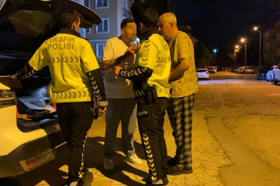 Kazadan sonra kaçan alkollü sürücü, aracında uyurken yakalandı