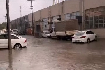 Bursa'da sağanak ve dolu yağışı hayatı olumsuz etkiledi