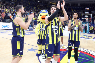 Fenerbahçe Beko, Anadolu Efes’i son nefeste devirdi: 60 - 59