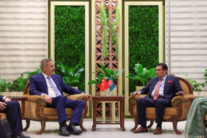 Bakan Fidan, Bangladeş Dışişleri Bakanı Rahman ile görüştü