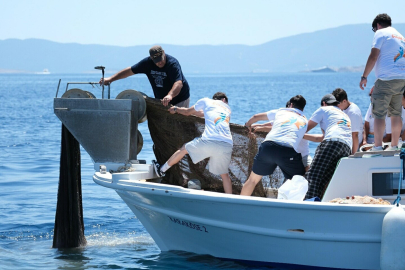 Bodrum'da denizden 2 bin metrekare hayalet ağ çıkarıldı