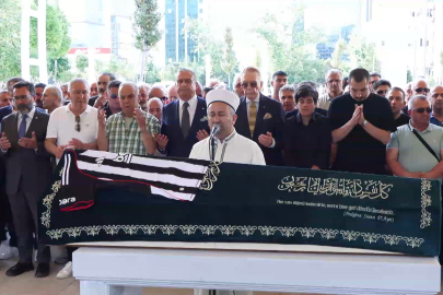 Gazeteci Reha Muhtar, İstanbul'da son yolculuğuna uğurlandı