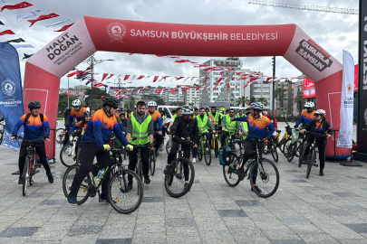 Samsun'da milli maç sonrası sağlıklı yaşam için pedal çevirdiler