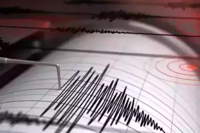 Endonezya'da 6.7 büyüklüğünde deprem